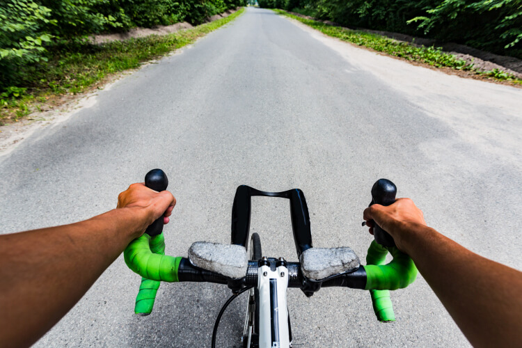 narrow handlebars road bike